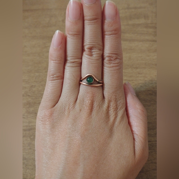 Size 5.5 copper emerald green gemstone chrysoprase jade evil eye triangle ring - Picture 2 of 7